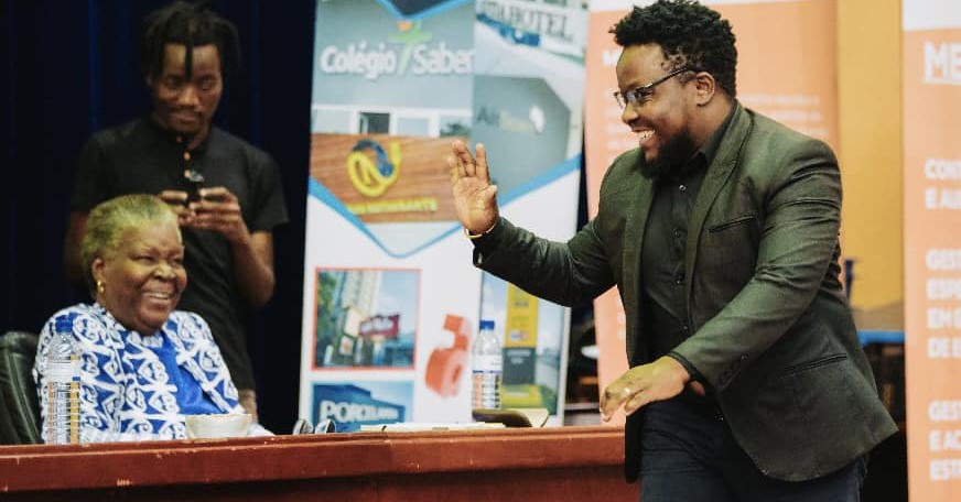 Circle Langa destaca Paulina Chiziane como exemplo de resiliência diante de críticas