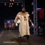 Modelo da marca NIVALDO THIERRY NO MFW 2023