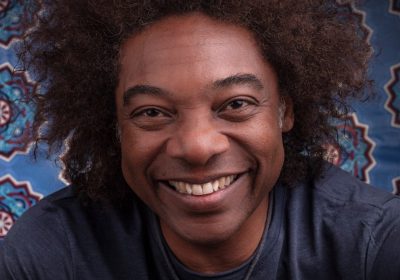 Stewart Sukuma Celebra 40 Anos de carreira em concerto beneficente