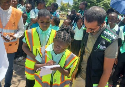 Fundação Yassin Amuji e Grupo Sir Motors juntam-se para apoio a segurança rodoviária em Inhambane