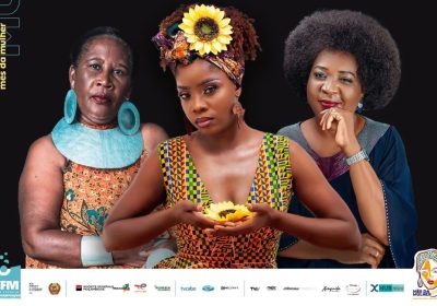 Três gerações em uma noite de março alusivo a mulher