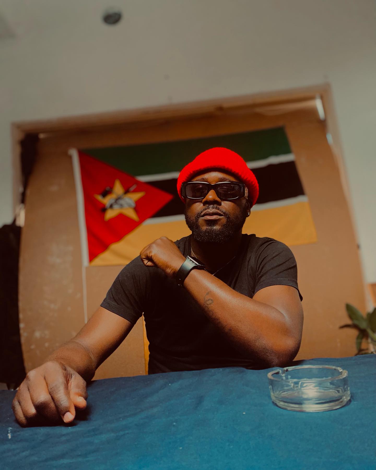 Pela primeira vez, Trovoada explica por que está sempre com óculos escuros