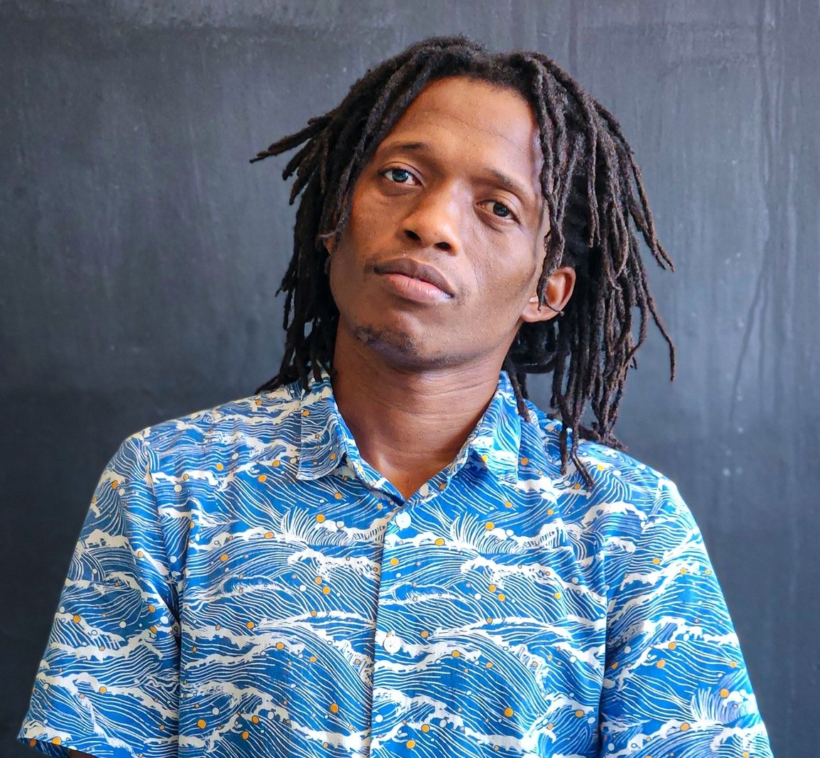 De jornalismo à literatura: Hélio Nguane lança seu primeiro livro “Lagartos de Madeira e Zinco”