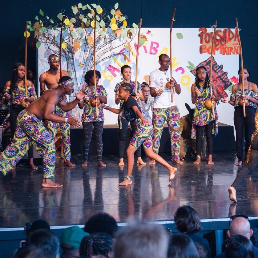 “Os Saltimbancos” do TP50 no CCFM pelo Dia Mundial da Criança