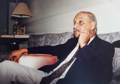 José Craveirinha homenageado com estátua de marmorite e granilite em Maputo