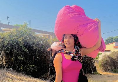 Boneca Barbie anuncia retorno à TV com um programa de duas horas