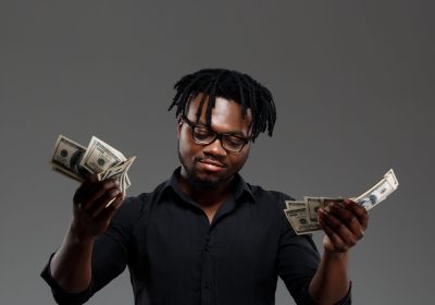 “Os artistas nacionais devem “comer” dinheiro com as músicas que cantam” – Mavusso Nhumaio