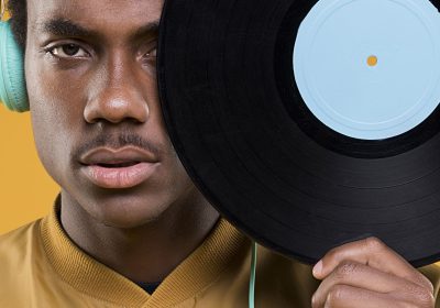 Por que os artistas não exploram outras cidades para vender os seus CD’s?