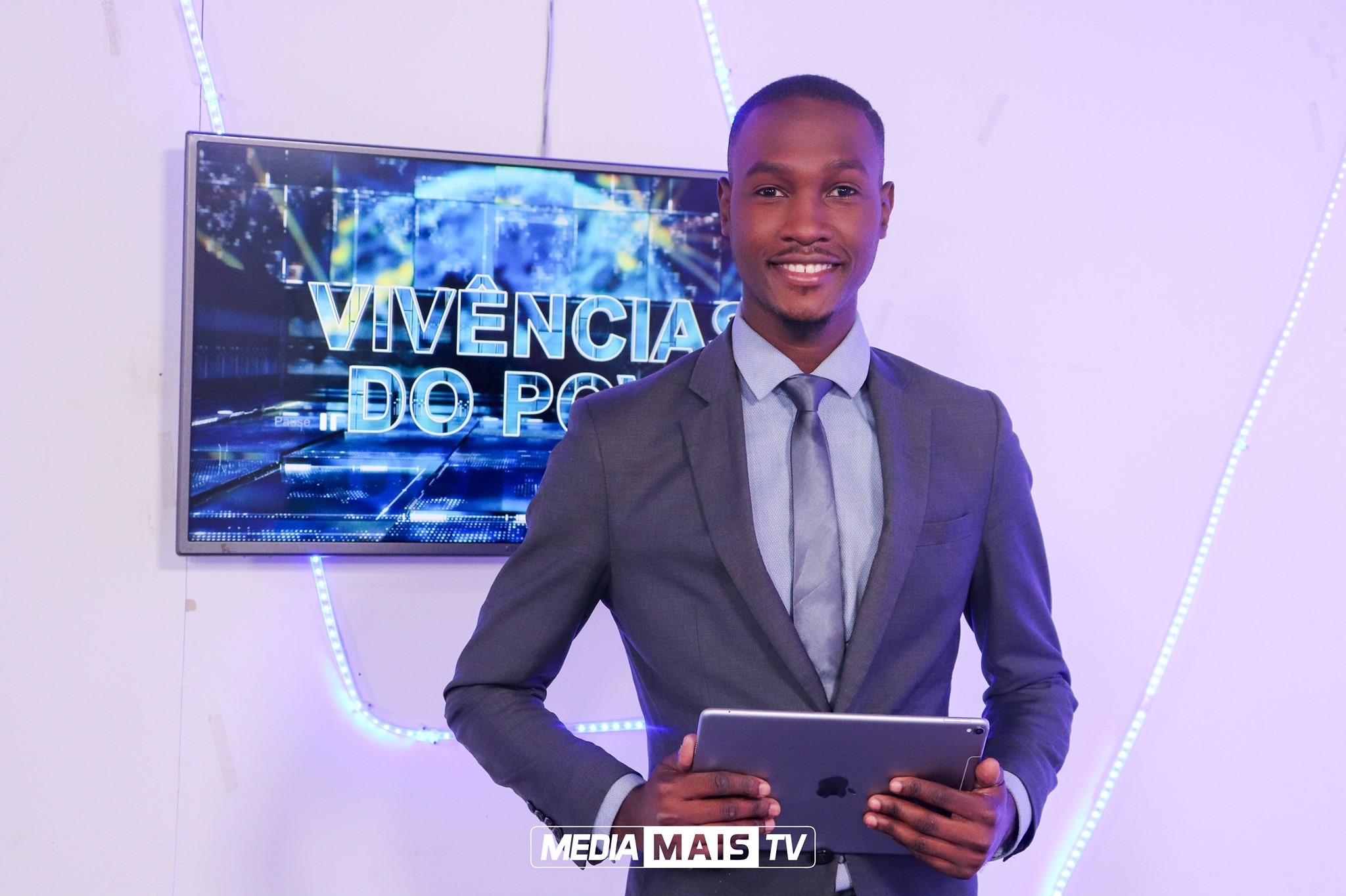 TV Sucesso “Resgata” Stélio Biriba do esconderijo TV Sucesso “Resgata” Stélio Biriba do esconderijo