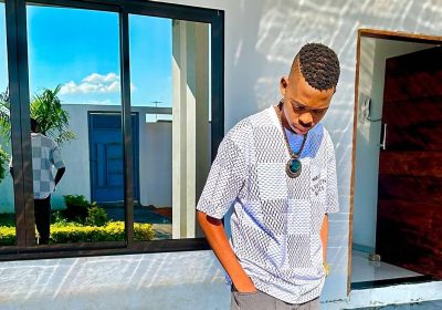 Com poucos anos de carreira, Killua conseguiu ter Casa Própria, algo difícil para muitos artistas