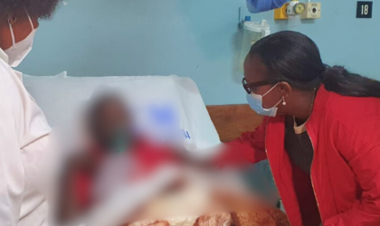 Ministra da Cultura e Turismo visita Dilon Djindji no Hospital Central de Maputo