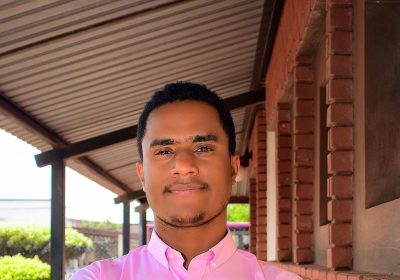 Edgar Magalhães lança o “Dicionário das Profissões” em Lichinga