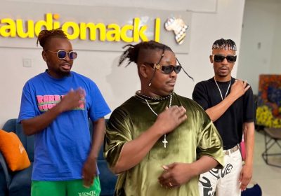 Grupo Yaba Buluku Boyz no solo Americano para actuações