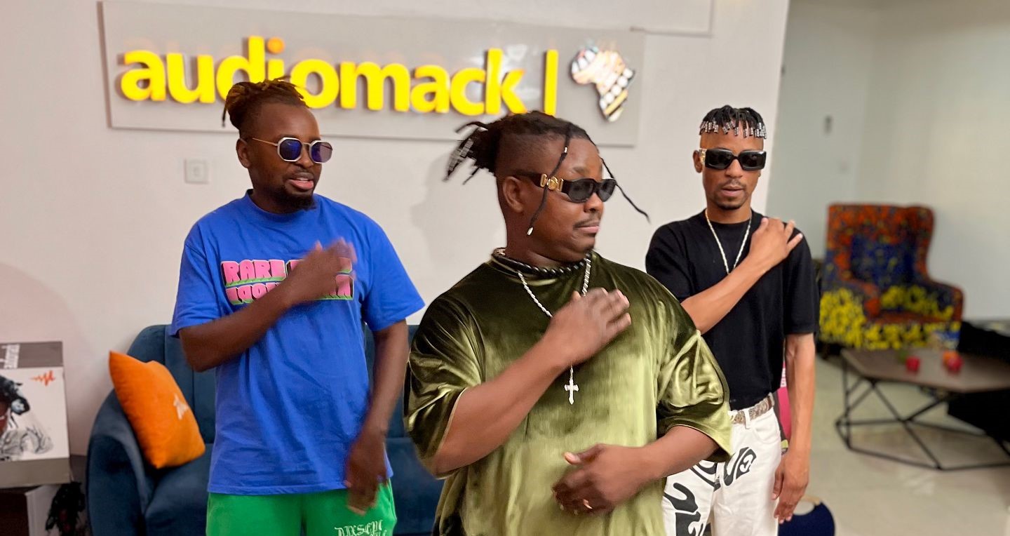 Grupo Yaba Buluku Boyz no solo Americano para actuações