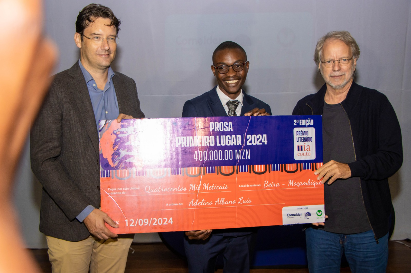 2ª edição do Prémio Literário Mia Couto: Adelino Luís vence com o livro “Estórias trazidas pela ventania” 2ª edição do Prémio Literário Mia Couto: Adelino Luís vence com o livro “Estórias trazidas pela ventania”