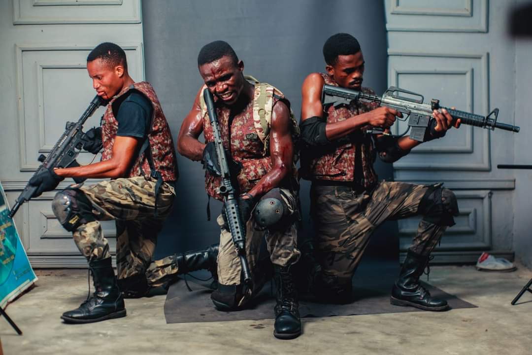 Resgate Suicida: Um filme decepciona com o diálogo e imagem, mas compensa com a acção