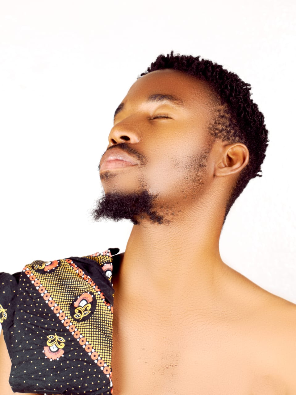 Killo Bizzo volta ao mundo da música com “Phambeni” e “Tratar felicidade”