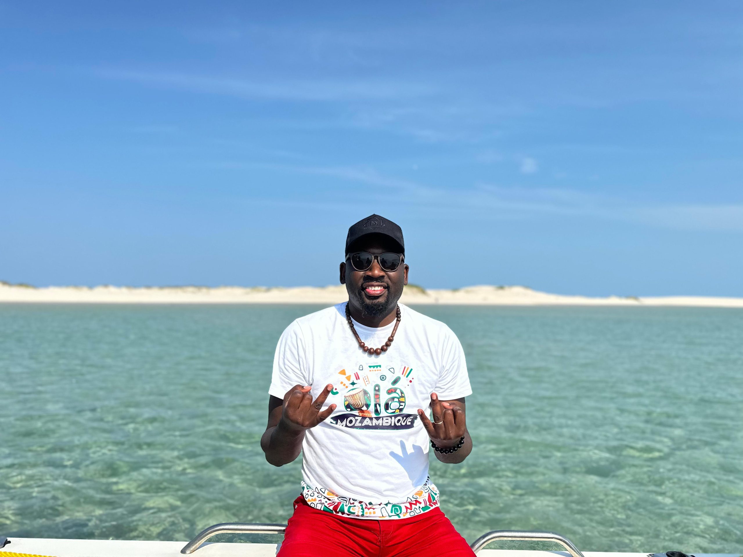 DJ Ardiles visita Bazaruto e diz que  é “preciso explorar e valorizar o que é nosso”