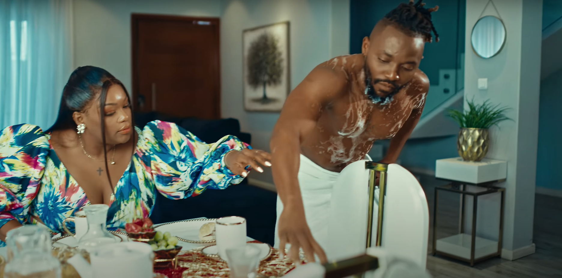 O “Cão” da Júlia Duarte precisa de veterinário: uma apreciação de José Xpião sobre a sua nova música