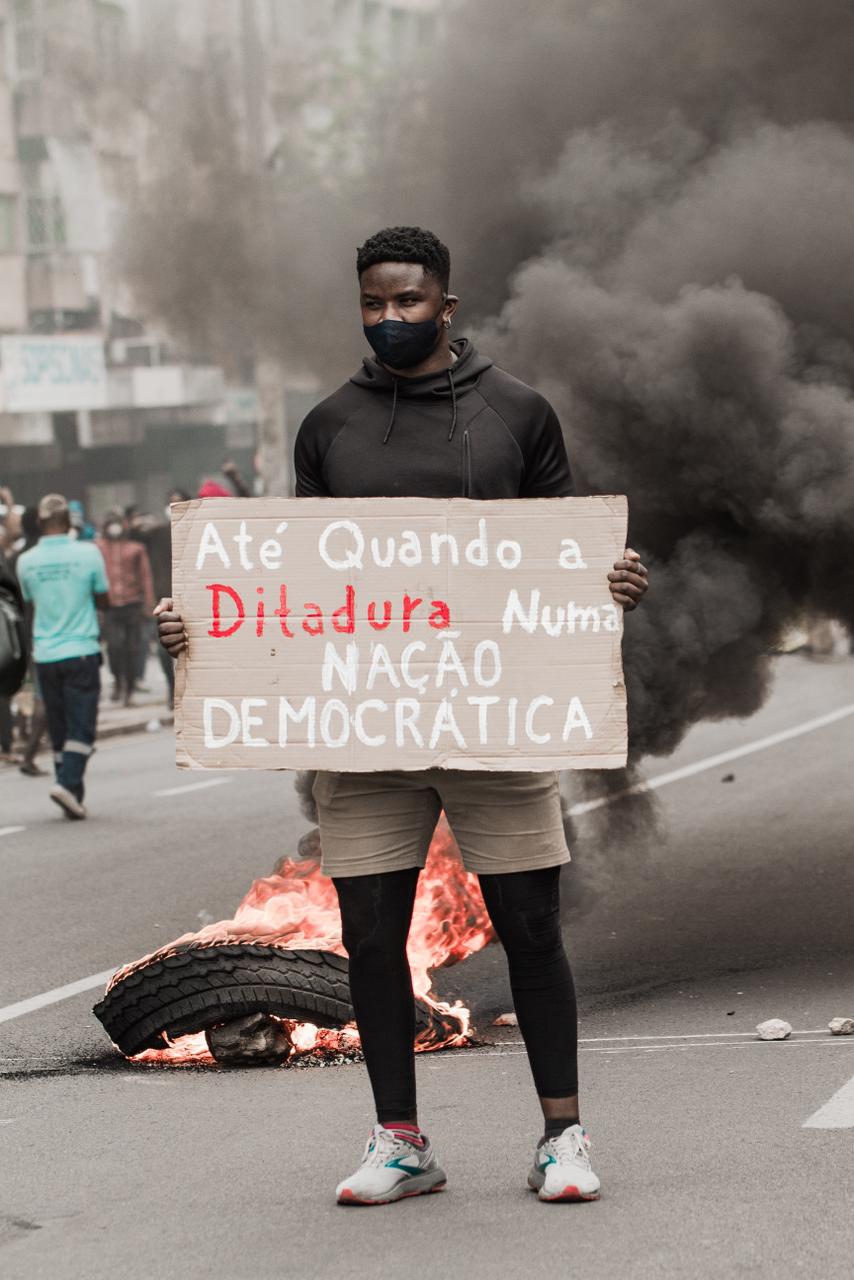 Se antes os artistas reclamavam a falta de apoio do público, agora poderá ser pior