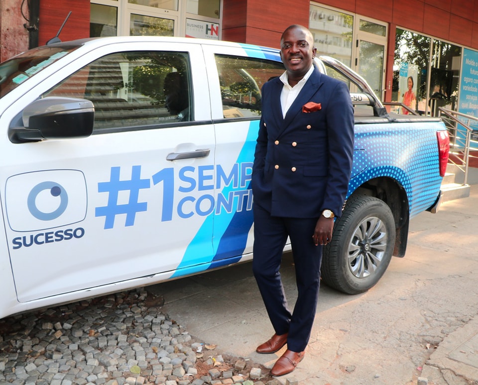 Carro da TV Sucesso é bloqueado com “Sucesso” em Boane