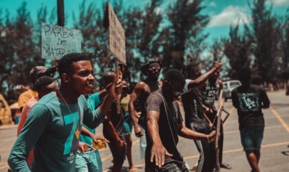 Descubra algumas músicas lançadas no âmbito das manifestações pós-eleitorais