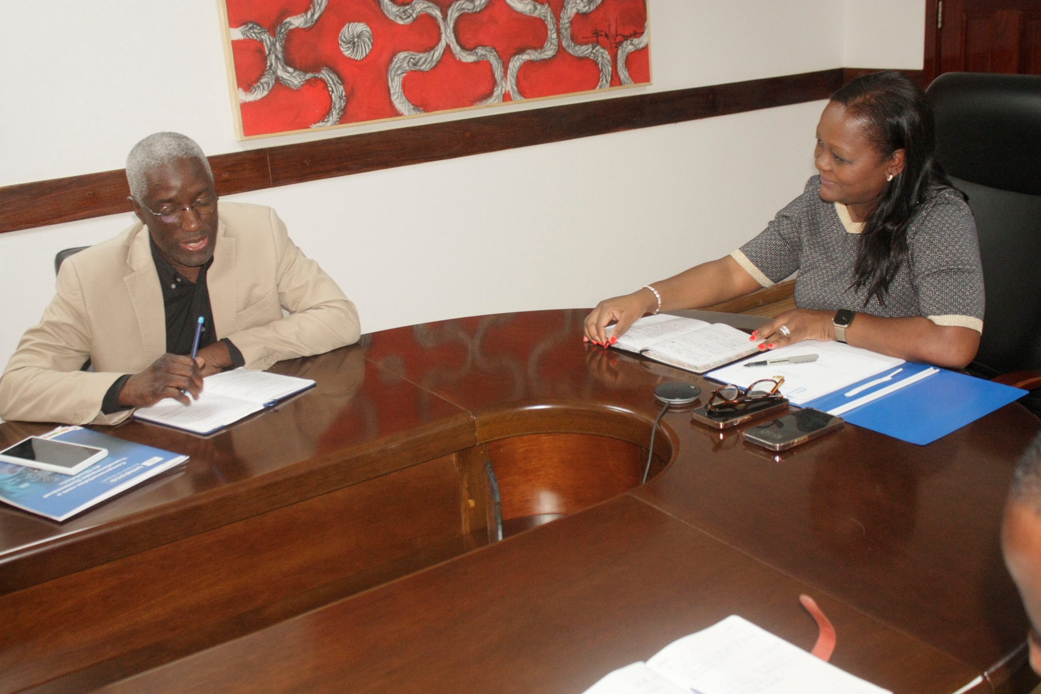 Ministra da Cultura e Turismo reúne-se com Representante da UNESCO em Moçambique