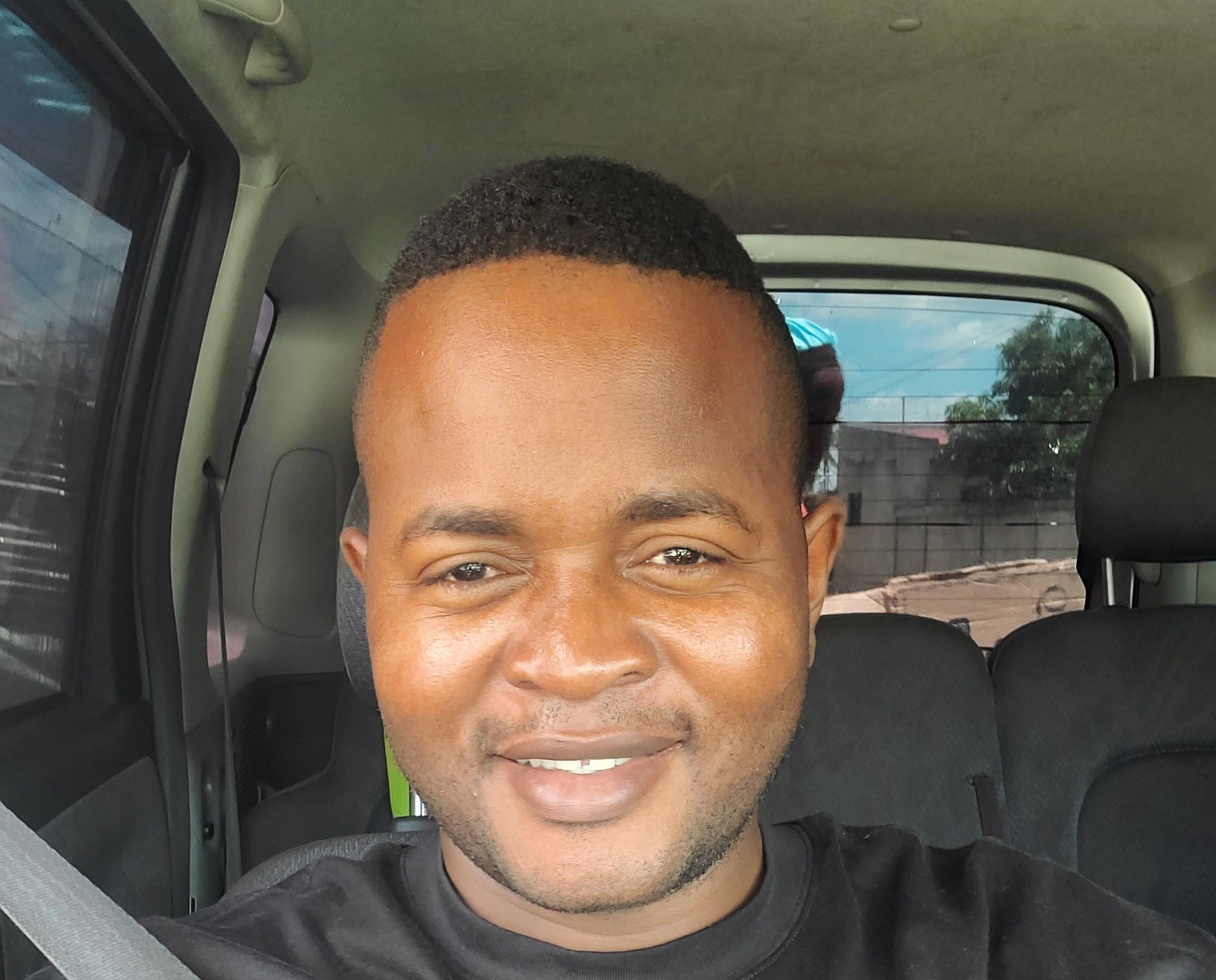 Narciso Paulo lança a música “Lambe-Bota”