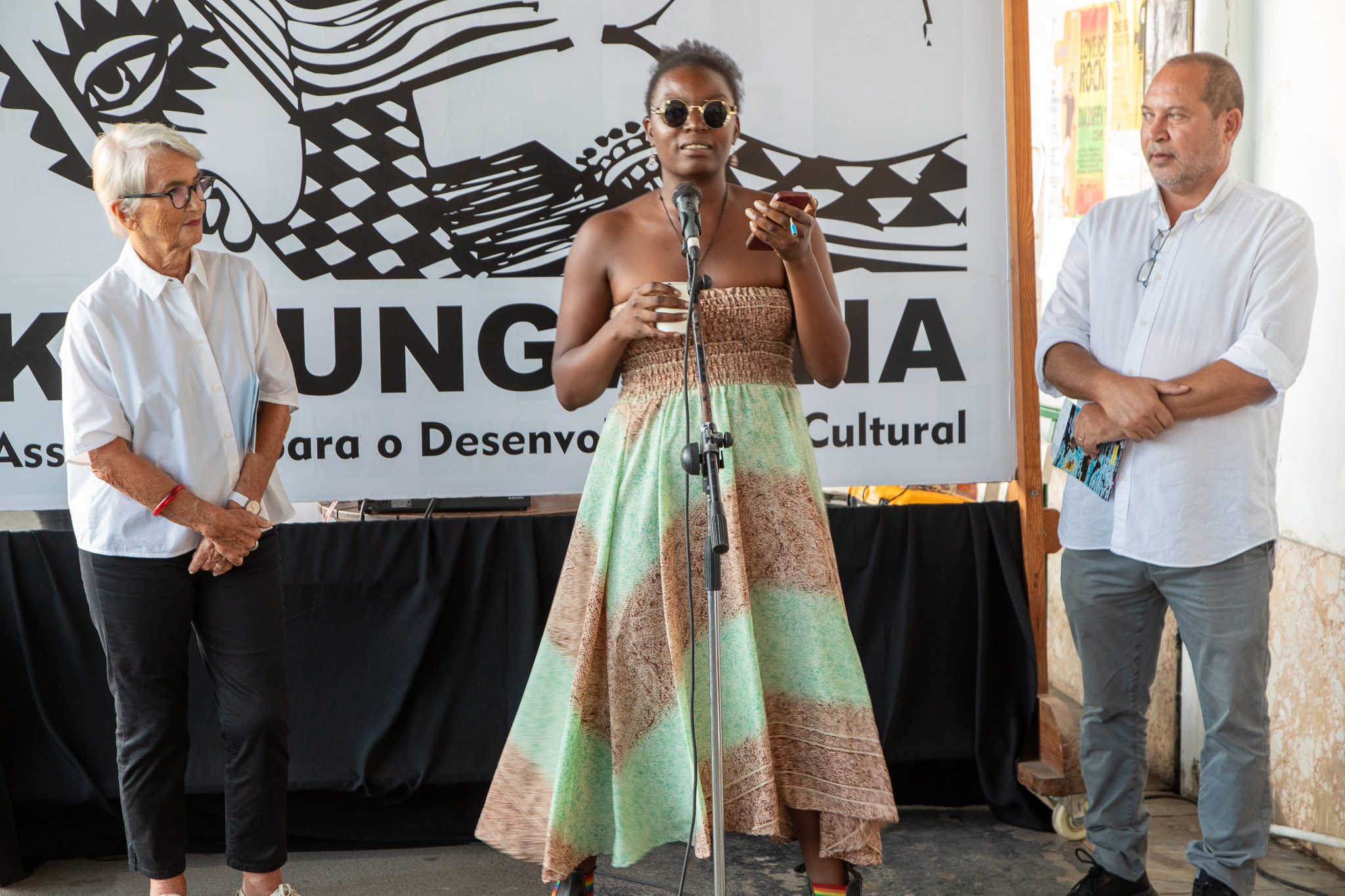 Lizzie Ana Uamusse apresenta “Entre Mundos” na Galeria Kulungwana