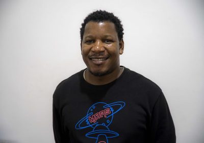 Álvaro Taruma leva a sua voz ao Museu da Língua Portuguesa no Dia Mundial da Língua Portuguesa 2025