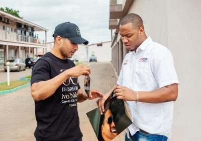 Ivo Mahel celebra 30 anos de carreira com álbum vendido nas ruas de Maputo