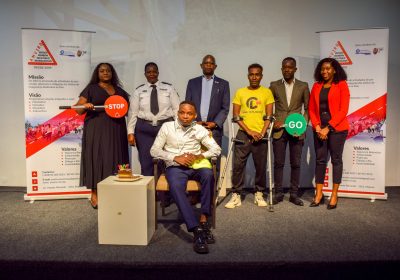 Valter Artístico junta-se à AMVIRO para promover a segurança rodoviária em Moçambique