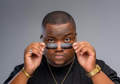 Case Buyakah não desiste e recomeça no Facebook após ser hackeado