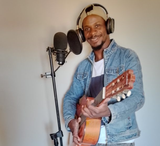 Guerra Bonito: O cantor de Gaza que quer levar a Marrabenta ainda mais longe