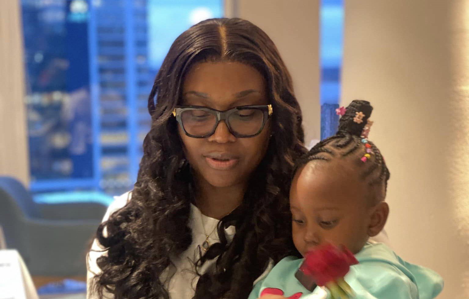 Kiki, de apenas 3 anos, é a nova embaixadora da Lizha Só Festas