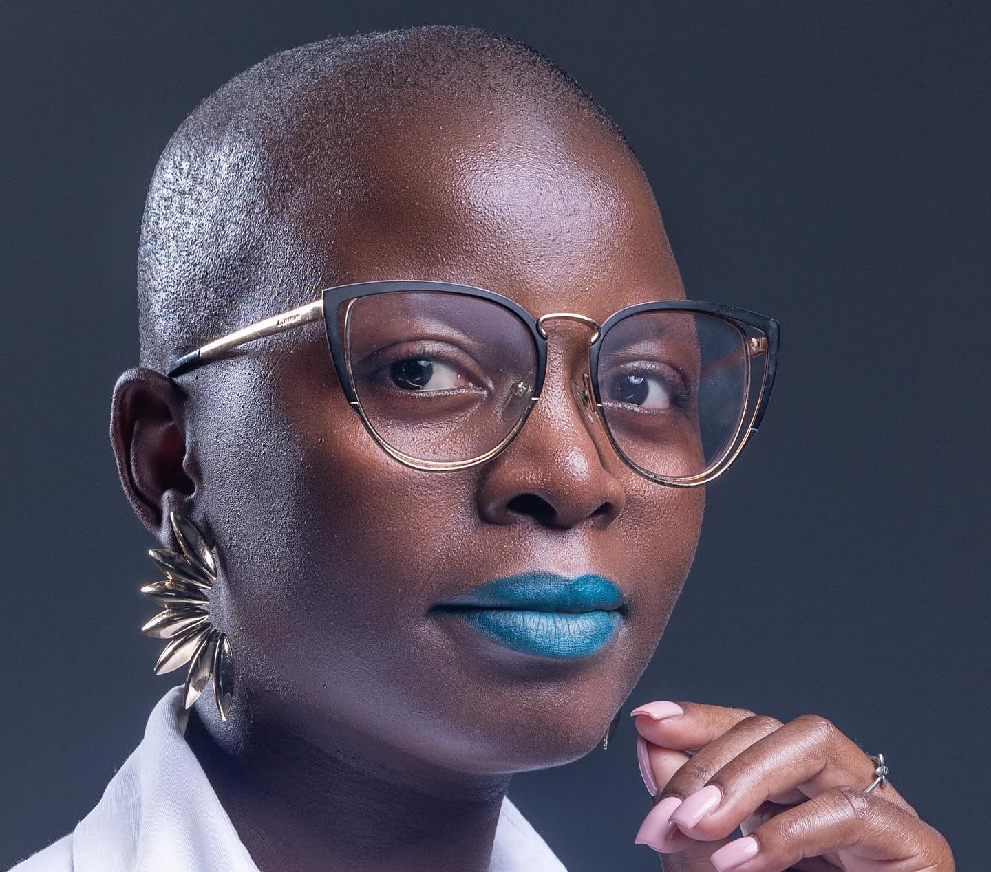 Énia Lipanga leva voz moçambicana às Ilhas Maurícias na conferência sobre cultura inclusiva