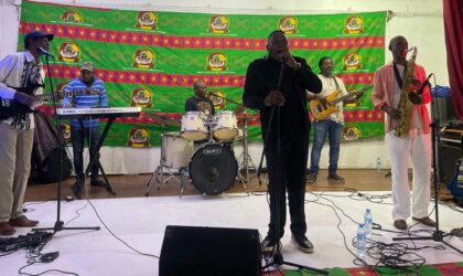 Wazimbo encanta no Ntsindya: Um regresso emotivo ao palco do seu “Baptismo Artístico”