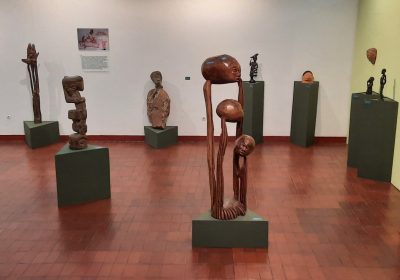 Exposição “Três Dimensões” inaugura ciclo artístico que celebra o percurso criativo de Moçambique