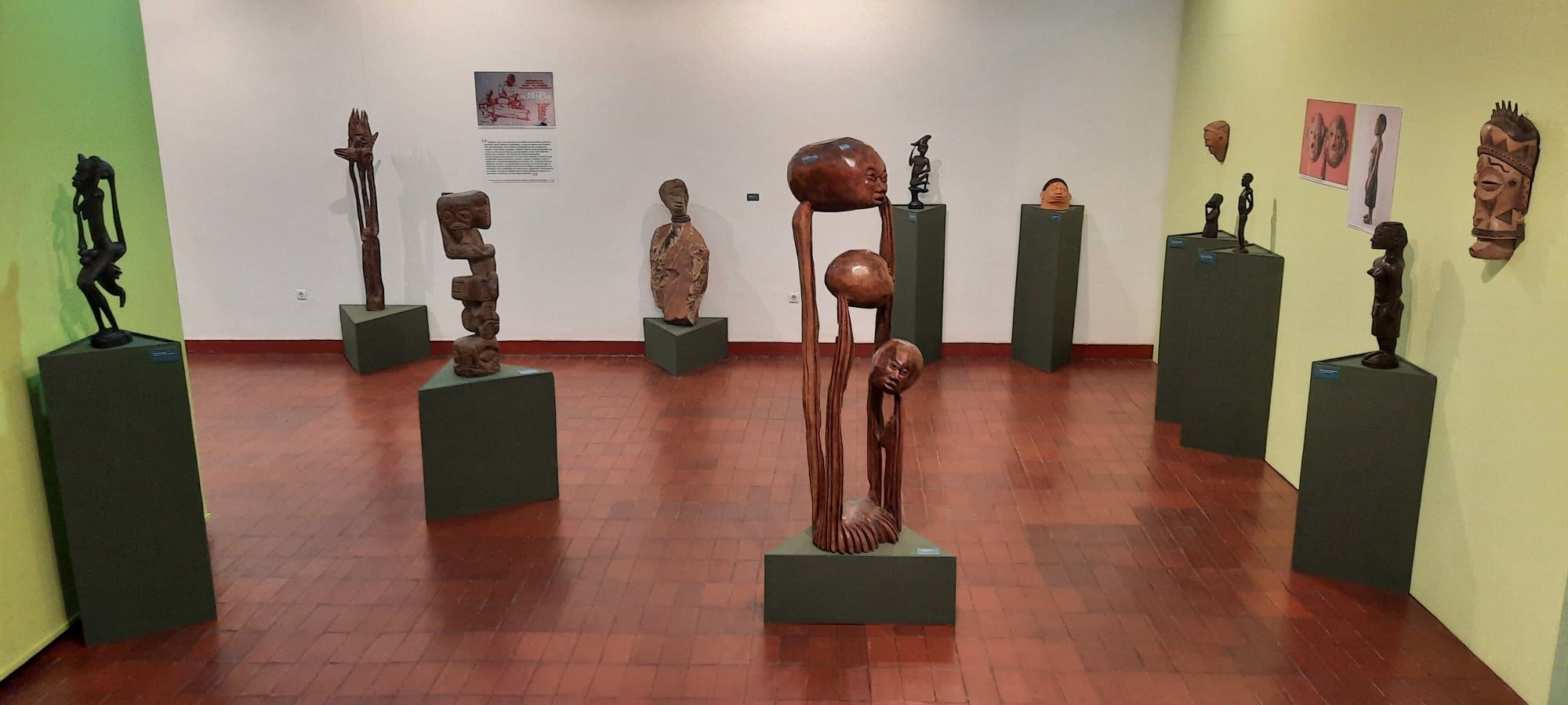Exposição “Três Dimensões” inaugura ciclo artístico que celebra o percurso criativo de Moçambique