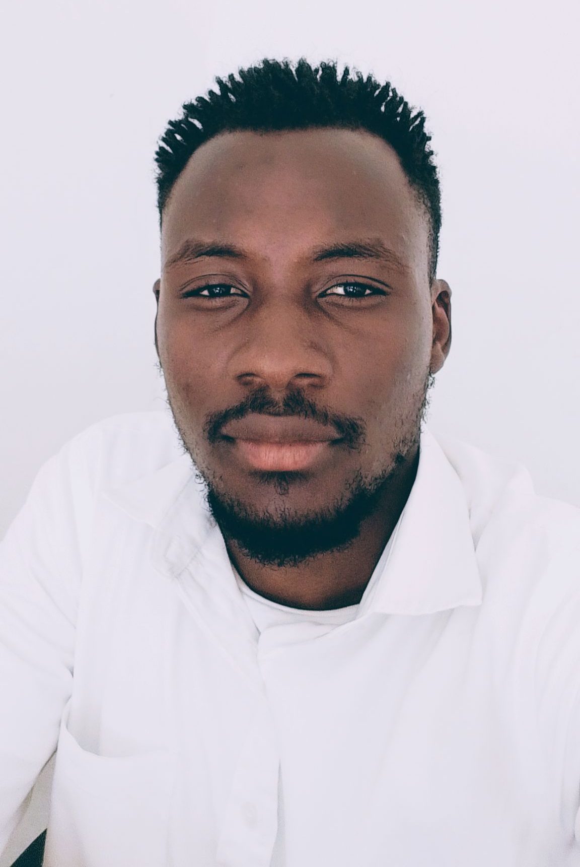 Denilsson António apresenta obra de estreia “Deep Thoughts” em Nampula e Nacala-Porto