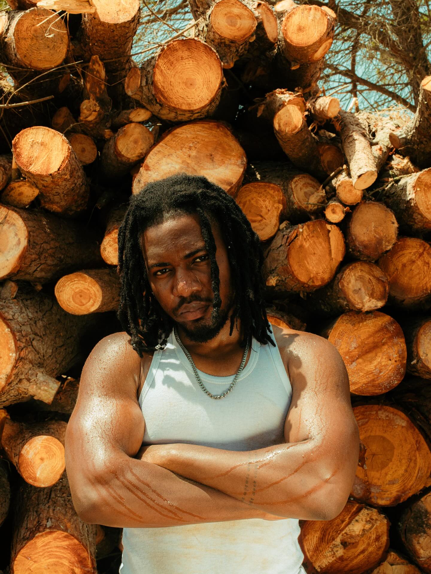 EMMVR lança o EP colaborativo com DJ Kimona “Nasci para Vencer”