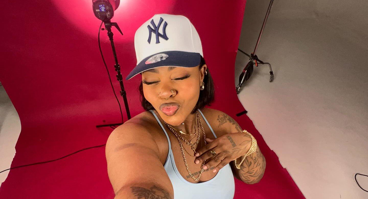 ThisisCR lança “Dinda” ao lado de Stefânia Leonel e Ian Blanco