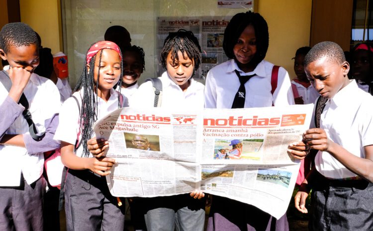 Sociedade do Notícias e Governo de Maxixe assinam acordo para distribuição de jornais nas escolas