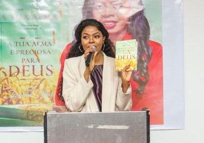 Zainabo José lança o livro “A tua alma é preciosa para Deus”
