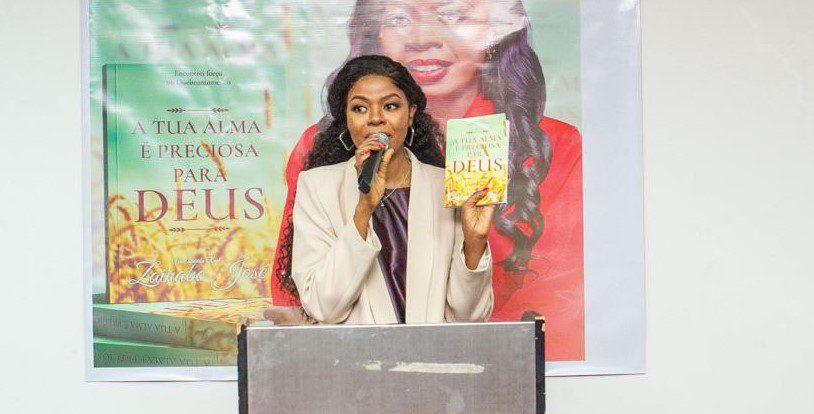 Zainabo José lança o livro “A tua alma é preciosa para Deus”