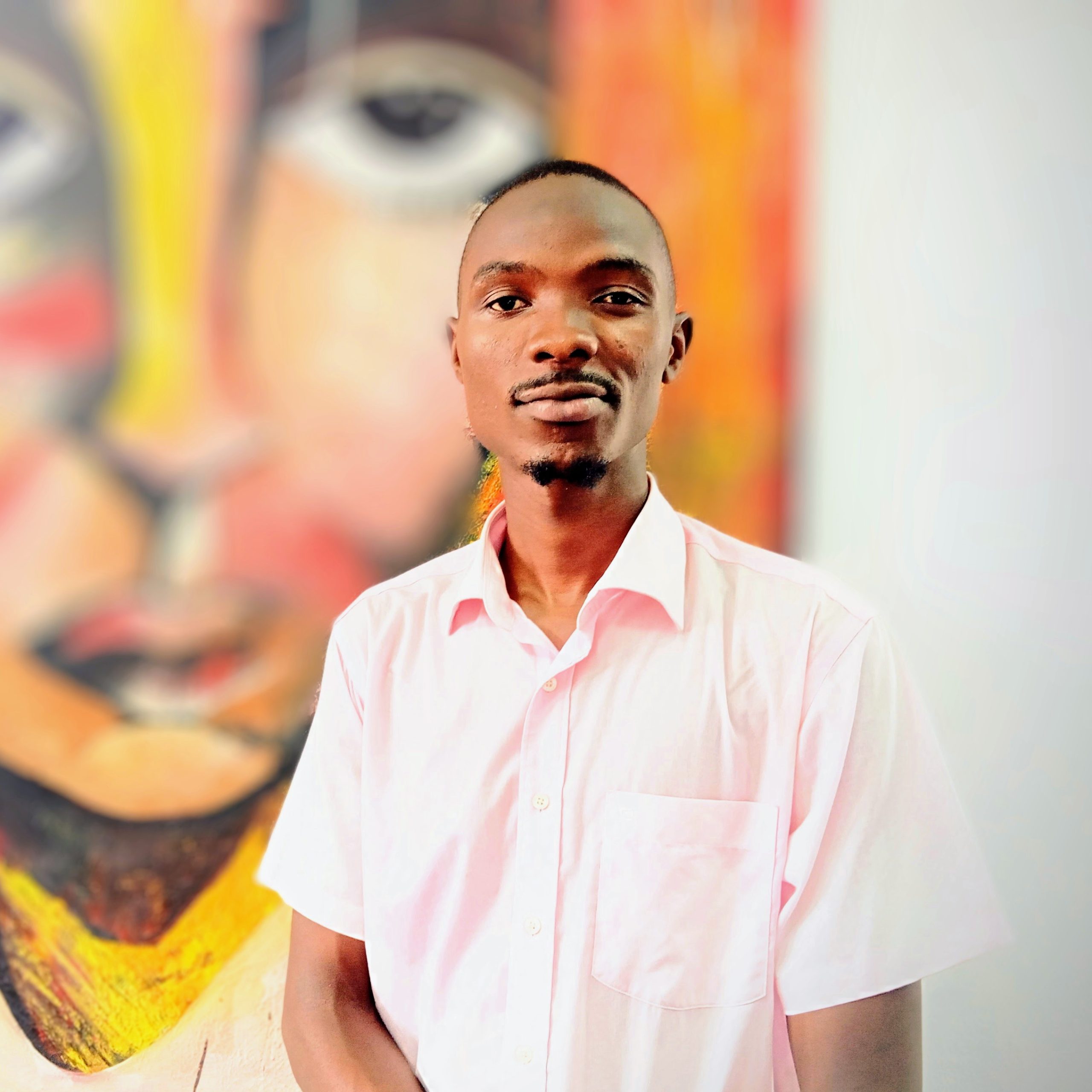 Malero Jeque apresenta o seu livro de estreia aos leitores da Beira e Nampula