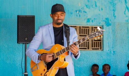 Elcides Carlos lança o livro “A Mente de um Grande Guitarrista”