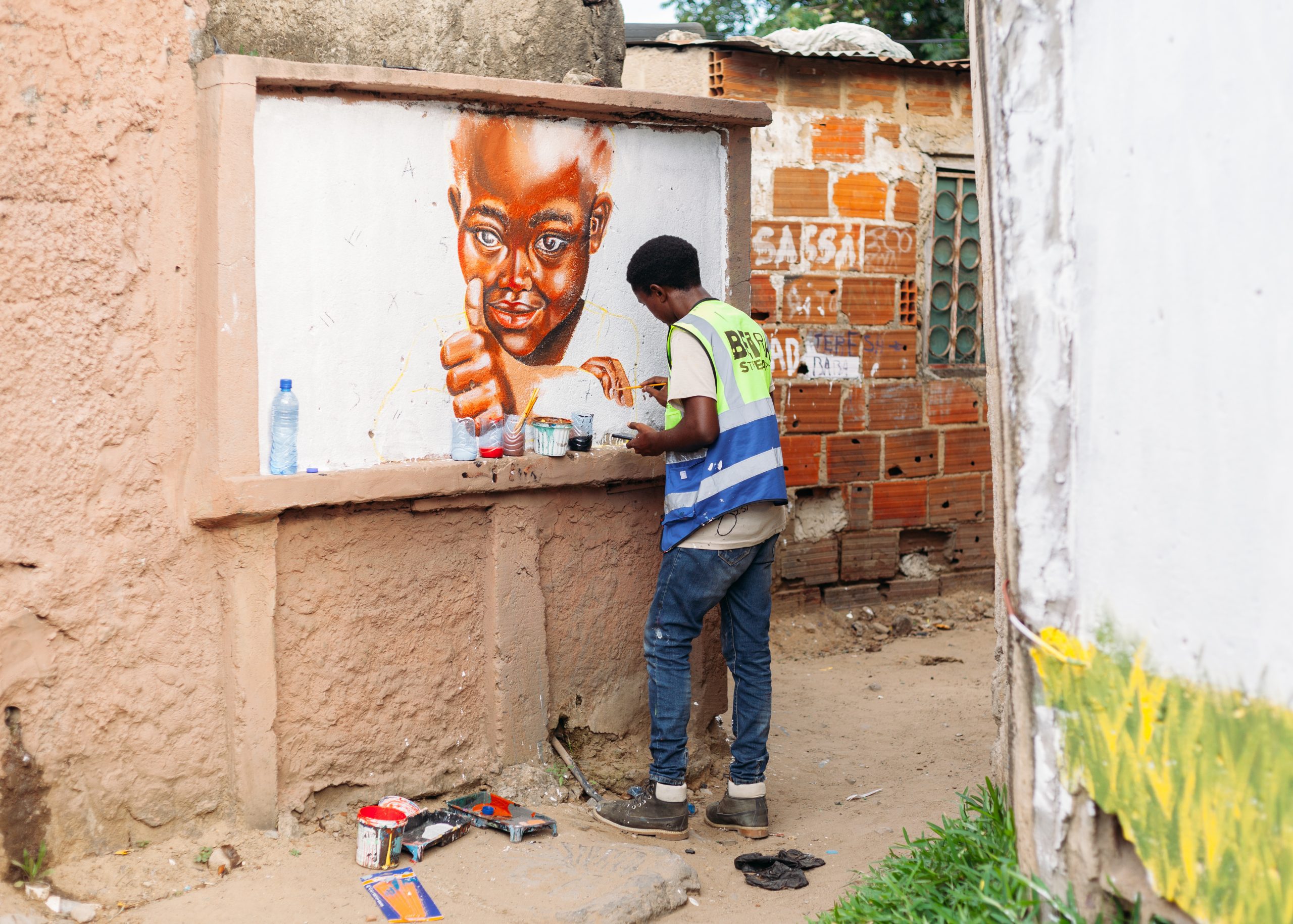 Maputo Street Art Festival encerra no Bairro Unidade 7 com visitas guiadas e performance sonora