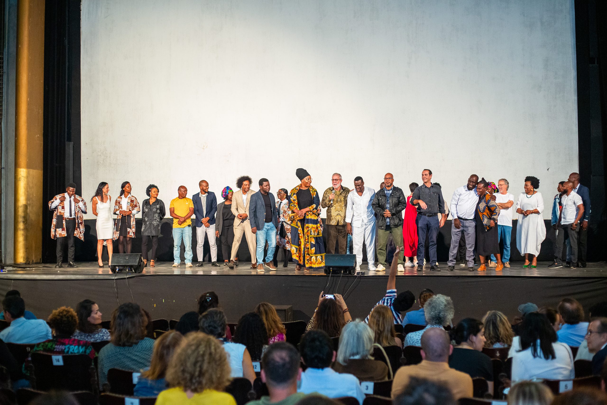 Estreia do filme “O Ancoradouro do Tempo” enche Cine-Teatro Scala 