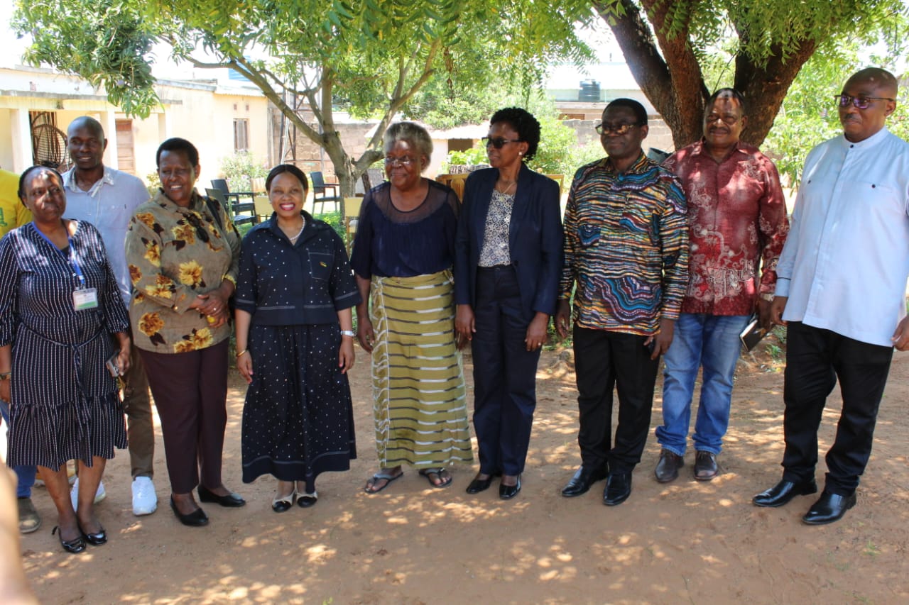 Paulina Chiziane recebe Presidente da Câmara dos Deputados do Ruanda em visita de cortesia